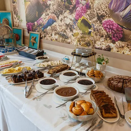 Visad فندق ساراندا